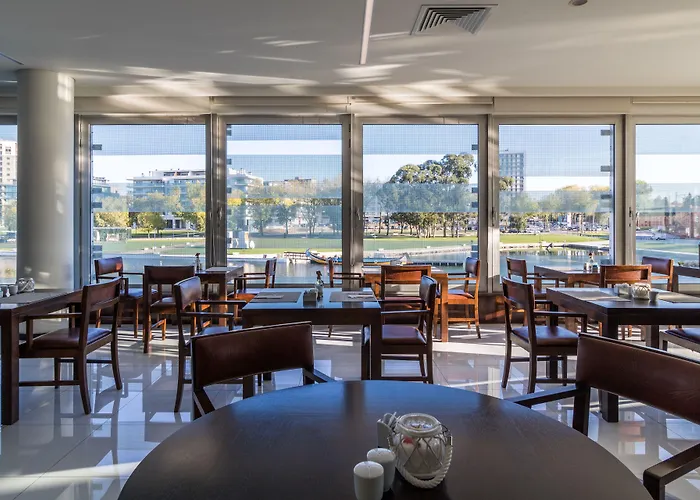 Hotel Melia Ria & 4*